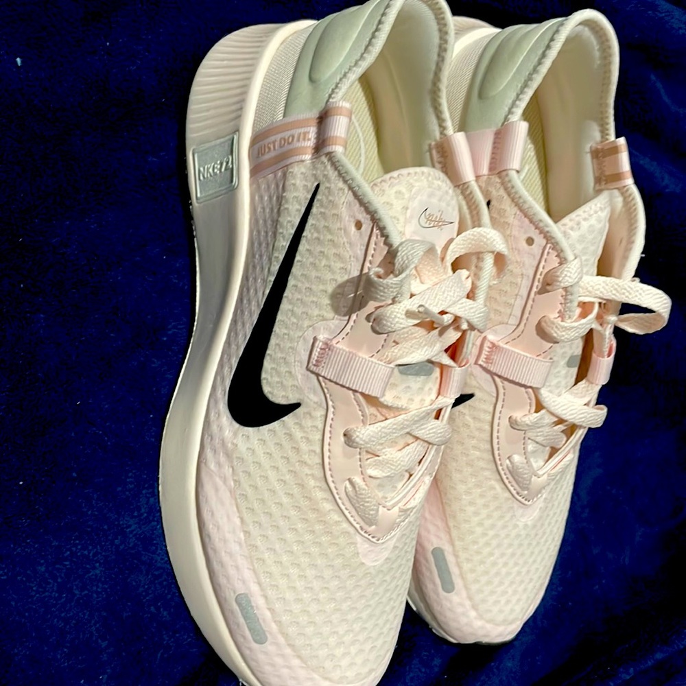 Pink Nike gym shoes size 10